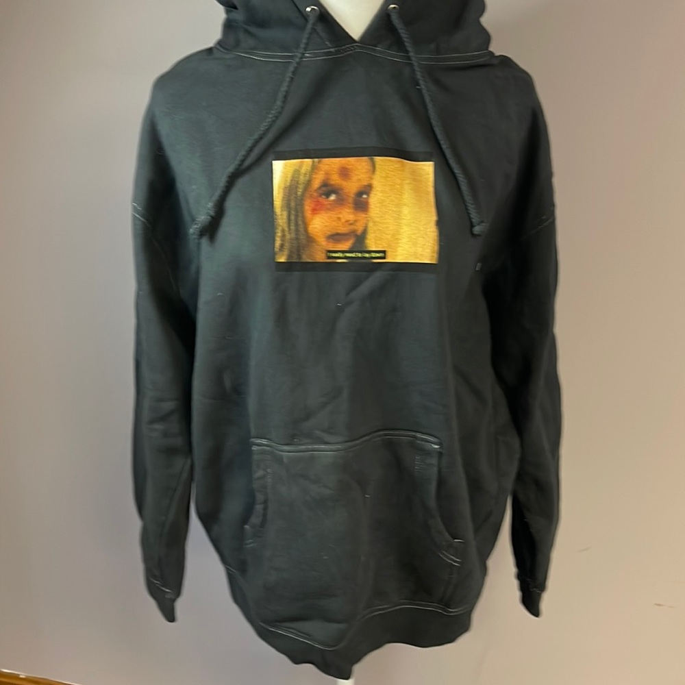 EMMA CHAMBERLAIN HOODIE. NWOT